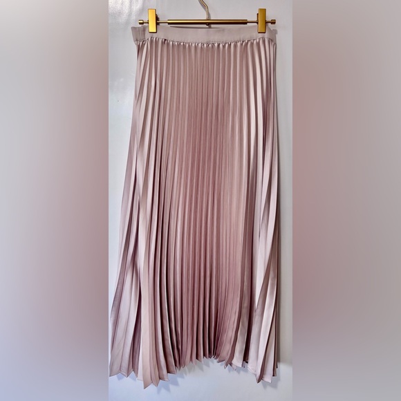 Rachel Zoe| Blush Pink Pleated Satin Midi Skirt Sz M - Picture 3 of 6